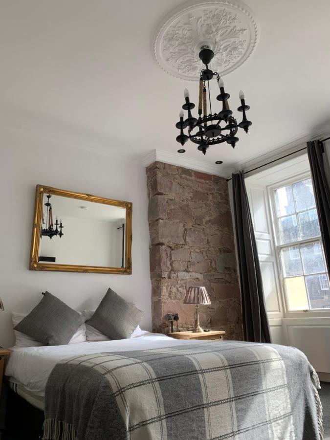 Royal Mile Suites By The Castle Édimbourg Extérieur photo